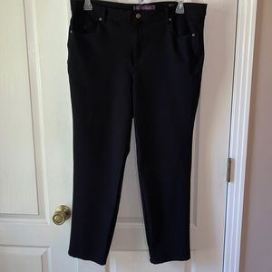 ^ Gloria Vanderbilt pants